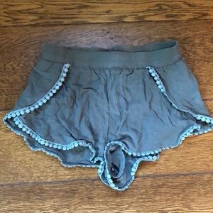 Lulu’s Olive Tap Shorts
